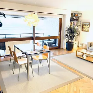https://iturrain-by-smiling-rentals.sansebastianhotels.net