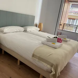https://izarra-by-smiling-rentals.sansebastianhotels.net