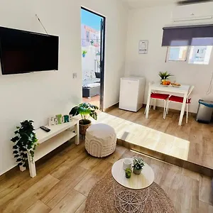 https://apartamento-jimena-mlaga-en-el-centro-de-nerja.1costadelsol.com